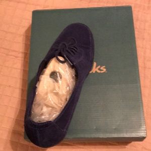Clarks navy blue suede 2 inch heels